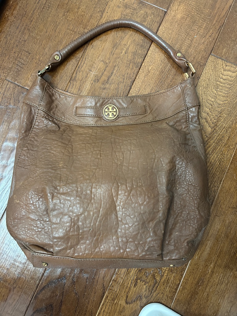 Tory Burch Audra Leather Hobo In Almond